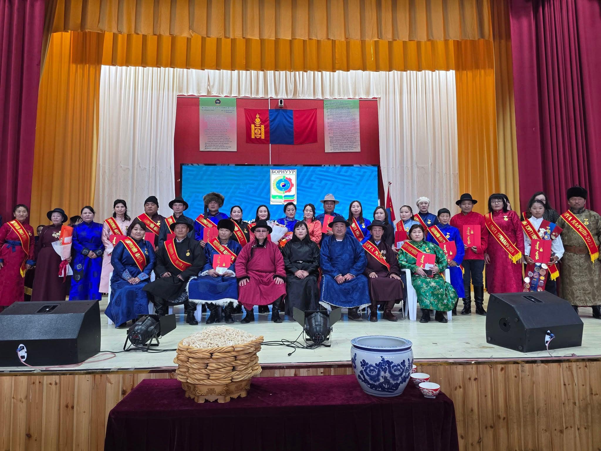 СУМЫН 2024 ОНЫ ХӨДӨЛМӨРИЙН АВАРГУУД ТОДОРЛОО